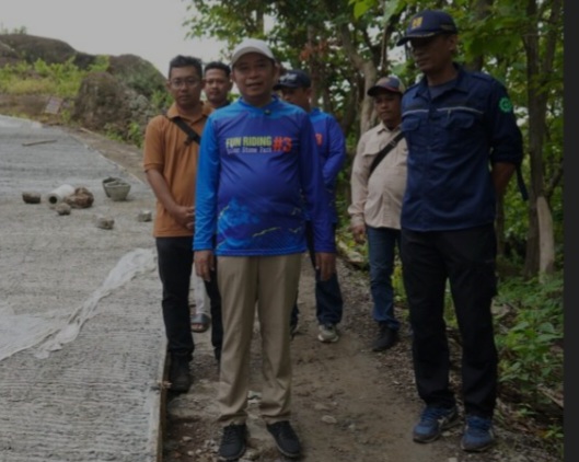 Bupati Bondowoso Pantau Pembangunan Jalan Menuju Batu So’on Solor: Pastikan Kualitas & Progres Tepat Waktu