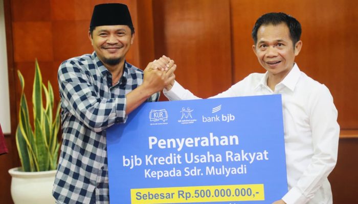Bupati Purwakarta Sosisalisasikan KUR dan Kredit Alsintan ke Petani