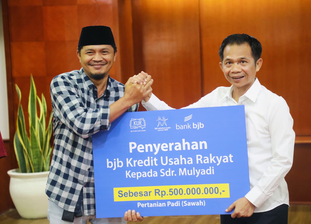 Bupati Purwakarta Sosisalisasikan KUR dan Kredit Alsintan ke Petani