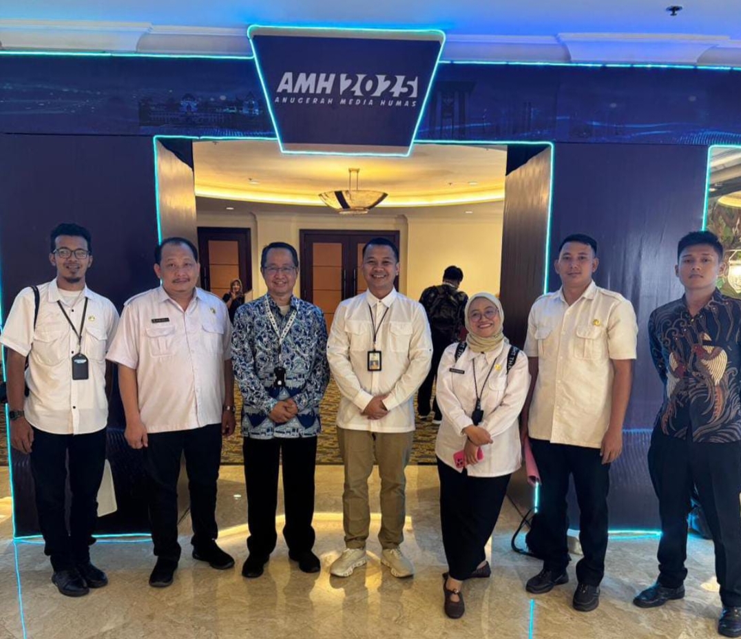Diskominfosantik Kabupaten Bekasi Raih Prestasi Kategori Website Terbaik Ajang Anugrah Media Humas 2025