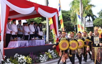 Karnaval Budaya Meriahkan Pawai Ta’aruf Pembukaan Acara MTQH ke-57 Kabupaten Bekasi 