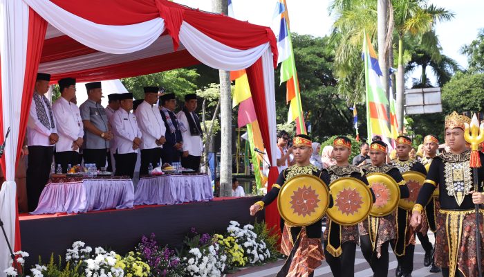 Karnaval Budaya Meriahkan Pawai Ta’aruf Pembukaan Acara MTQH ke-57 Kabupaten Bekasi 