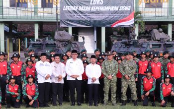 60 Siswa Berjiwa Petarung dari 40 SMP Bekasi Ikuti LDKS di Yonif 202/Tajimalela 