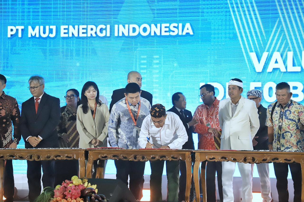 Migas Utama Jabar Teken 5 MoU Investasi Energi di WJIS 2025
