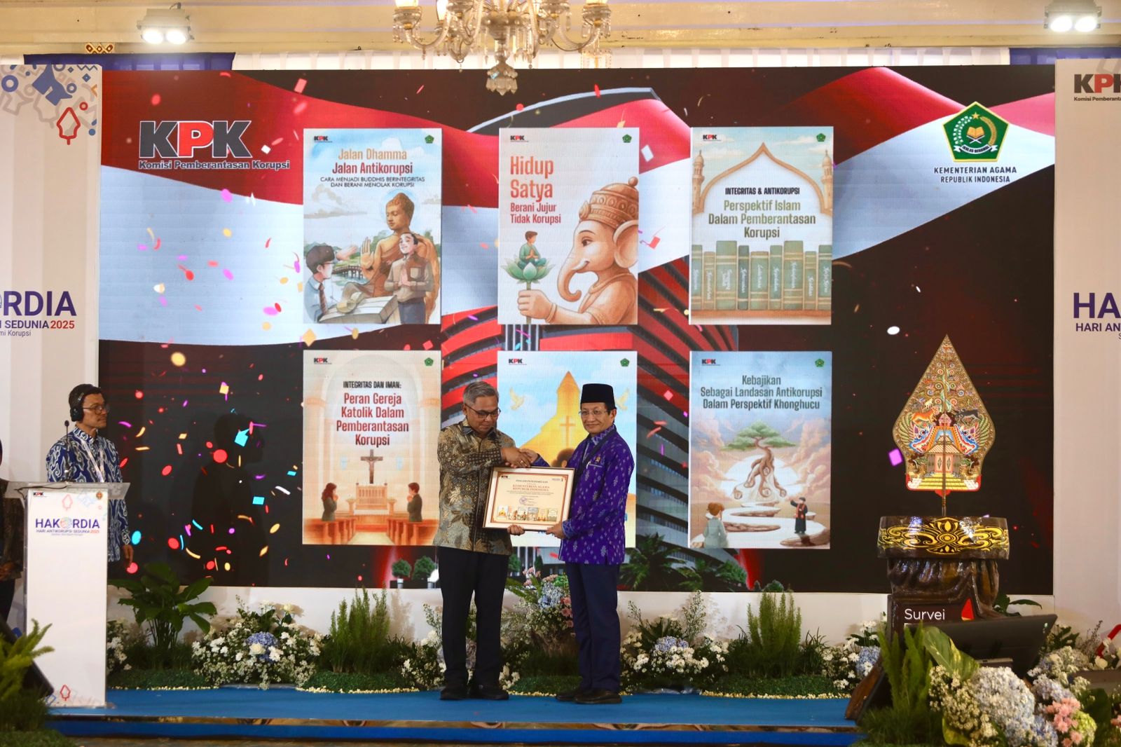 Hari Antikorupsi Sedunia 2025, Kemenag Raih Dua Penghargaan dari KPK 