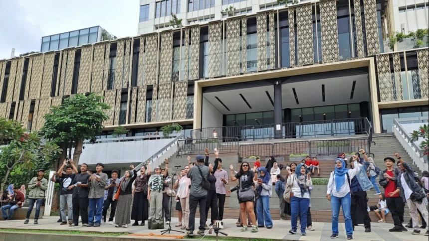 Aksi Paduan Suara Musikal GITAKU Serukan Penetapan Darurat Nasional untuk Bencana Sumatra