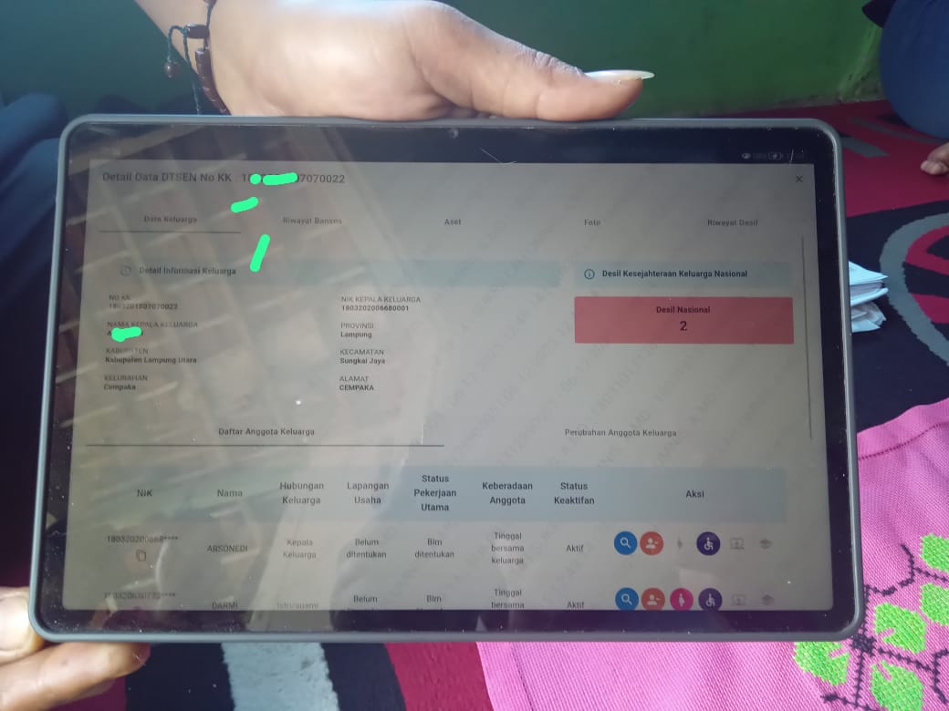 DM , Warga Desa Cempaka, Di Blokir Bansos Karena Dugaan Judol: "HP Saja Tidak Punya"