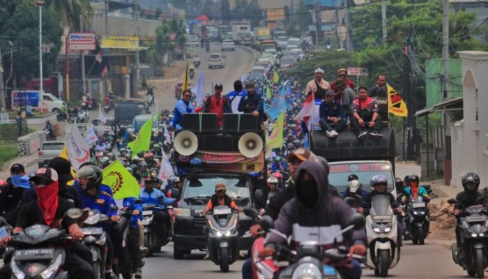 Buruh dan BEM Seluruh Indonesia Kerakyatan Bersatu Siap Turun Bersama Lawan Ketidakadilan Upah