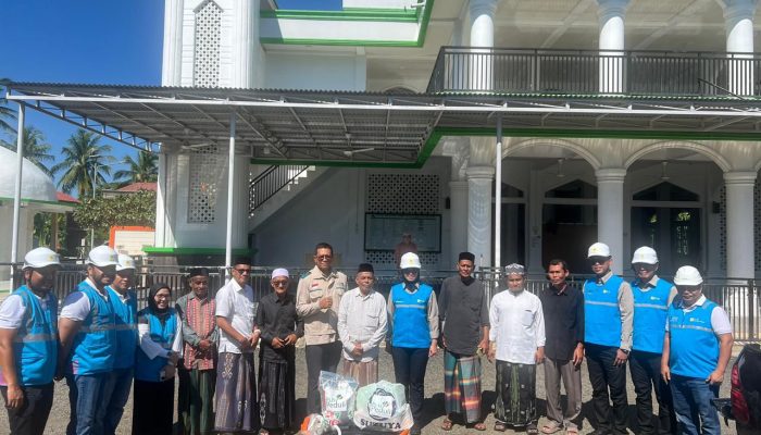 PLN Salurkan Bantuan untuk Korban Banjir di Aceh, Direksi Turun Langsung ke Lokasi