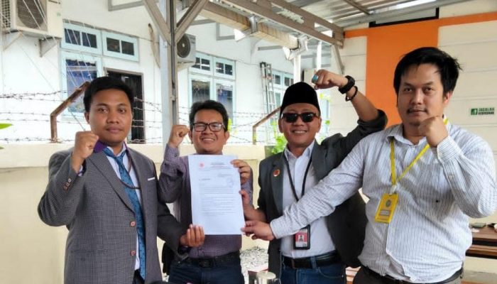Empat Belas Advokat Layangkan Petisi Pengadilan Agama Banjarnegara Bebas dari Calo