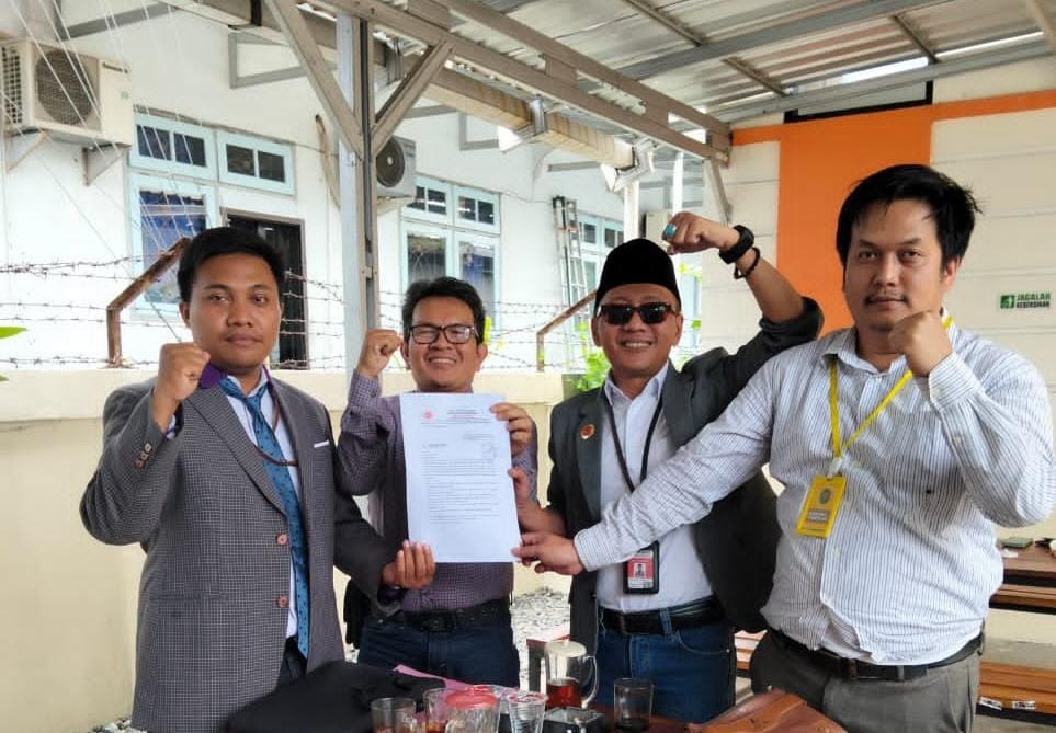 Empat Belas Advokat Layangkan Petisi Pengadilan Agama Banjarnegara Bebas dari Calo