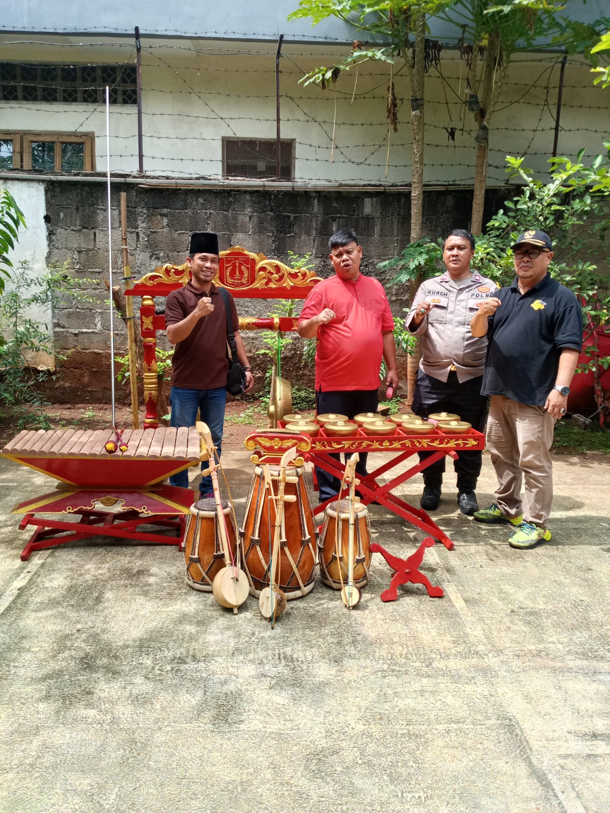 Lestarikan Kearifan Lokal, Warga Rawajati Apresiasi Kemensos Berikan Bantuan Alat Musik Gambang Kromong