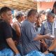 TAPTENG — Usai Salat Jumat, Mantan Bupati Bakhtiar Ahmad Sibarani Kunjungi Warga Terdampak Banjir di Gang Badar