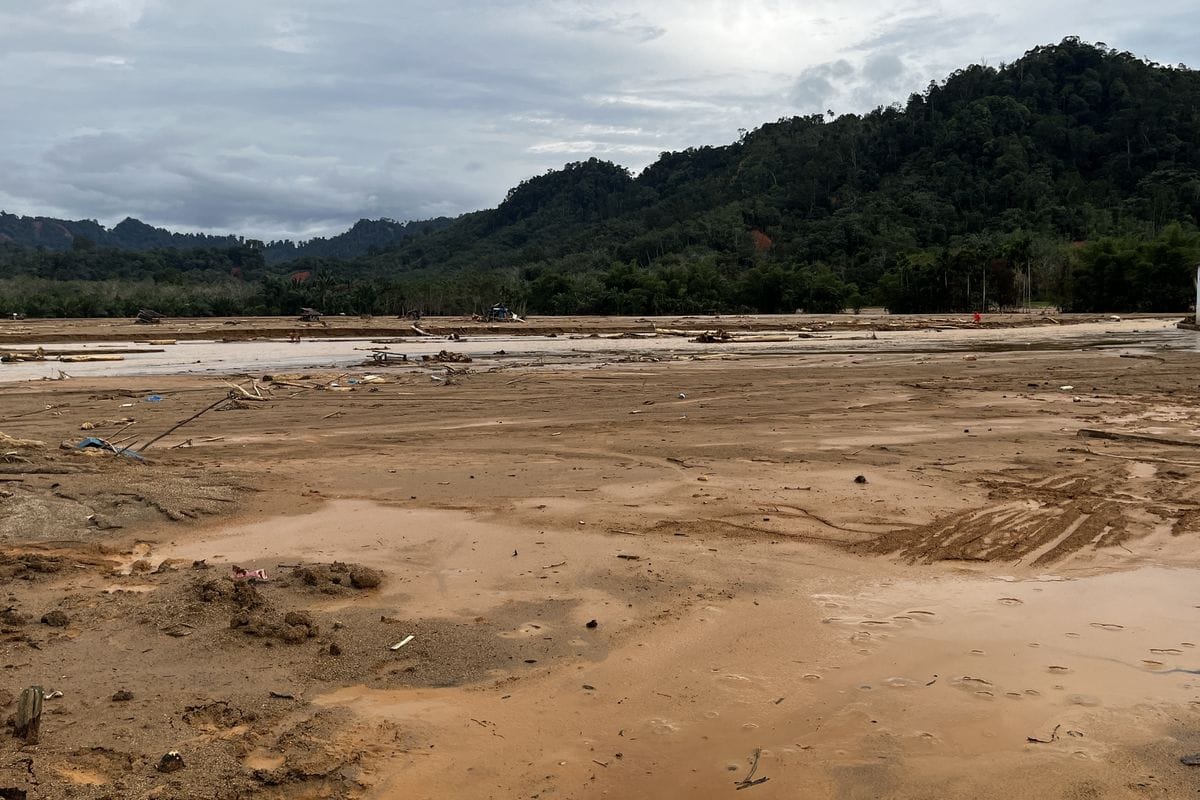 Tata Cara Memakamkan Jenazah di Tanah Berlumpur Karena Banjir