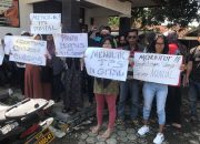 Warga Desa Mulyasari Bangodua Protes Desak Pilwu Sistem Digital Diulang