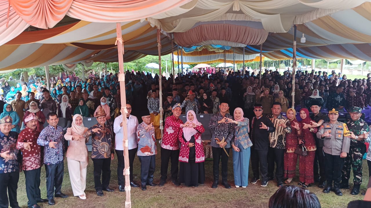 Bupati PALI Resmi Menerima Gelar Kehormatan Adat Mak Raje Negeri Kebon undang 