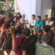 Calon Kuwu Nomor Urut 2 Desa Mulyasari Bersama Pendamping Datangi Pendopo Menyampaikan Protes