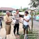 Bentuk Peduli Polri, Kapolsek Tanjung Morawa Berikan Bantuan Sembako Kepada Korban Kebakaran Di Desa Bangun Rejo Tanjung Morawa