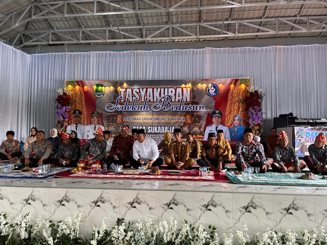 Wakil Bupati PALI Hadiri Sedekah Bedusun Sukaraja, Resmikan Graha Embung