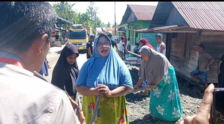 Warga Pasar Batu Gerigis Barus Apresiasi Kepedulian Bahtiar, Rahmansyah, dan Rivai Sibarani Pascabanjir