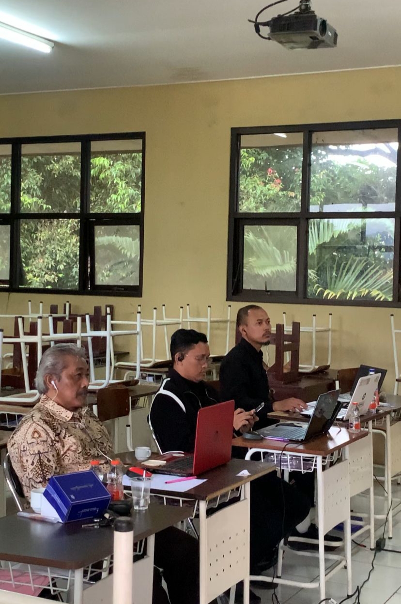 Dinas Pendidikan Jawa Barat Gelar Aksi Karakter Siswa Indonesia (GALAKSI) 2025 Tingkat SMA, Hendra Ciho Hadir sebagai Juri Karya Tulis Ilmiah