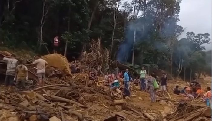 Desa Bair Rata dengan Tanah Akibat Longsor dan Banjir: Warga Masih Tertimbun, Bantuan Alat Berat Tak Kunjung Datang