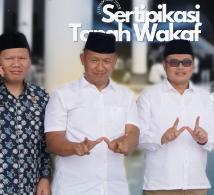 Kepala Kantor Pertanahan Bondowoso Hadiri Penyerahan 50 Sertipikat Wakaf di Masjid Nasional Al Akbar Surabaya