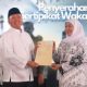 Menteri ATR/Kepala BPN Serahkan Simbolis Sertipikat Wakaf kepada Gubernur Jawa Timur di Masjid Nasional Al Akbar Surabaya