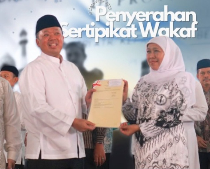 Menteri ATR/Kepala BPN Serahkan Simbolis Sertipikat Wakaf kepada Gubernur Jawa Timur di Masjid Nasional Al Akbar Surabaya