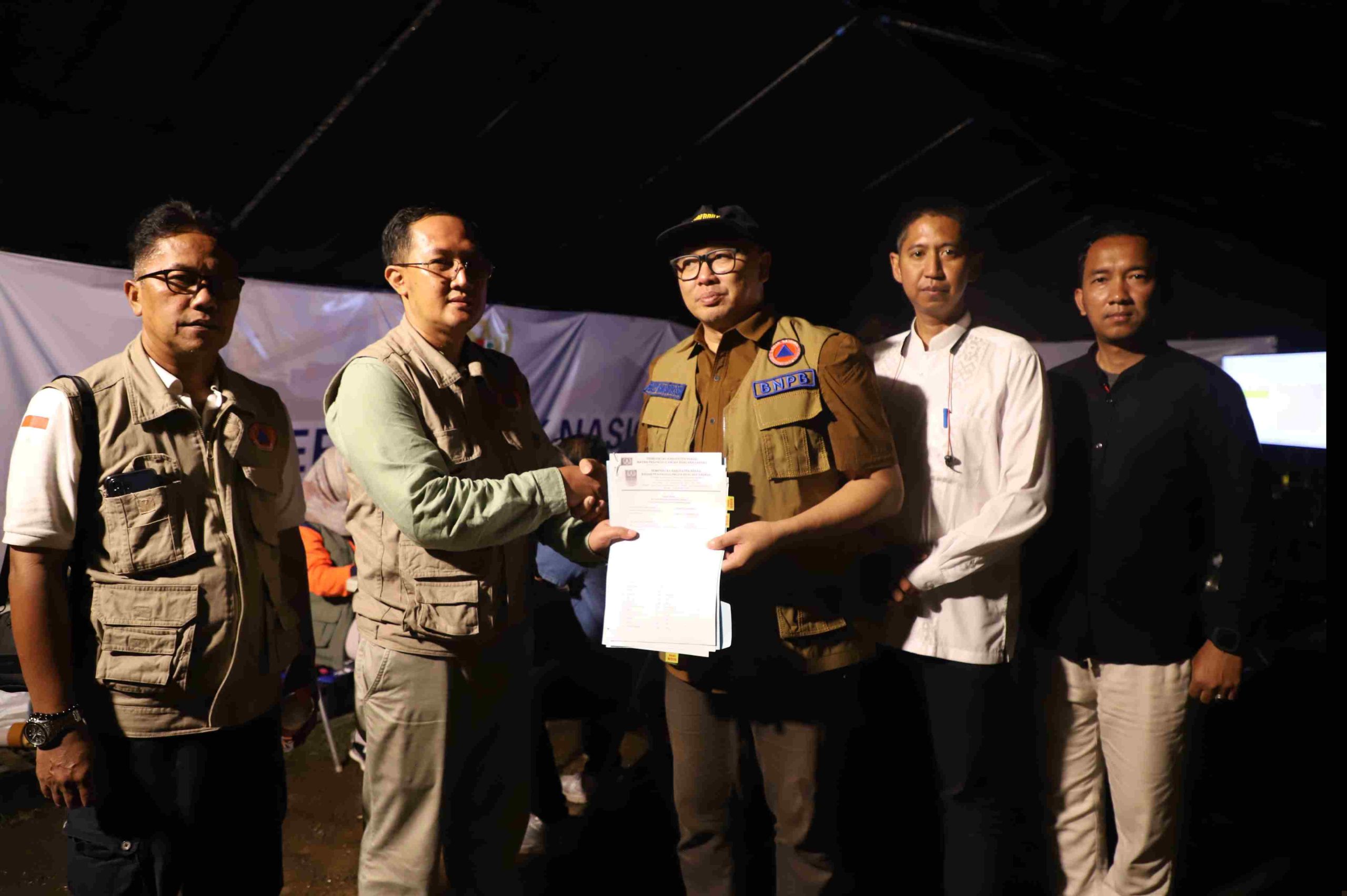 8 Truk Logistik Bantuan Pemerintah Kabupaten Bekasi Diberangkatkan untuk Korban Bencana Sumatera