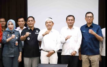 Plt Bupati Bekasi Ikuti Rapat Terbatas Bersama Gubernur Jabar Bahas Evaluasi Program Prioritas