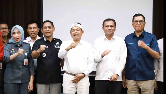 Plt Bupati Bekasi Ikuti Rapat Terbatas Bersama Gubernur Jabar Bahas Evaluasi Program Prioritas
