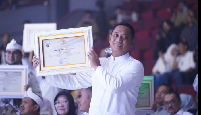 Penhujung Akhir Tahun 2025, Kabupaten Bekasi Kembali Raih Predikat “Kabupaten Informatif”