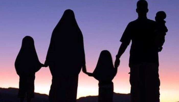 Masih Berhakkah Orang Tua Mengawasi Anak-Anaknya yang Telah Menikah? Ini Penjelasan Ulama