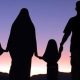 Masih Berhakkah Orang Tua Mengawasi Anak-Anaknya yang Telah Menikah? Ini Penjelasan Ulama
