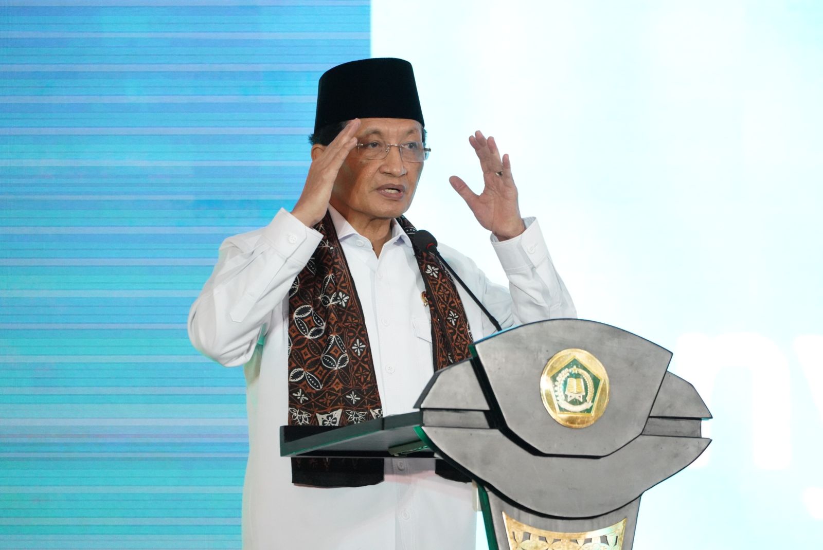 Peringati Isra Mikraj 1447 H, Menag Ajak Umat Peduli Alam dan Sosial lewat Nilai Salat
