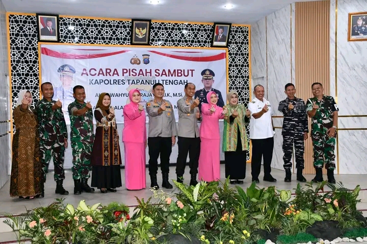 Wakil Bupati Tapteng Hadiri Pisah Sambut Kapolres, Tekankan Sinergi Pemulihan Pascabencana