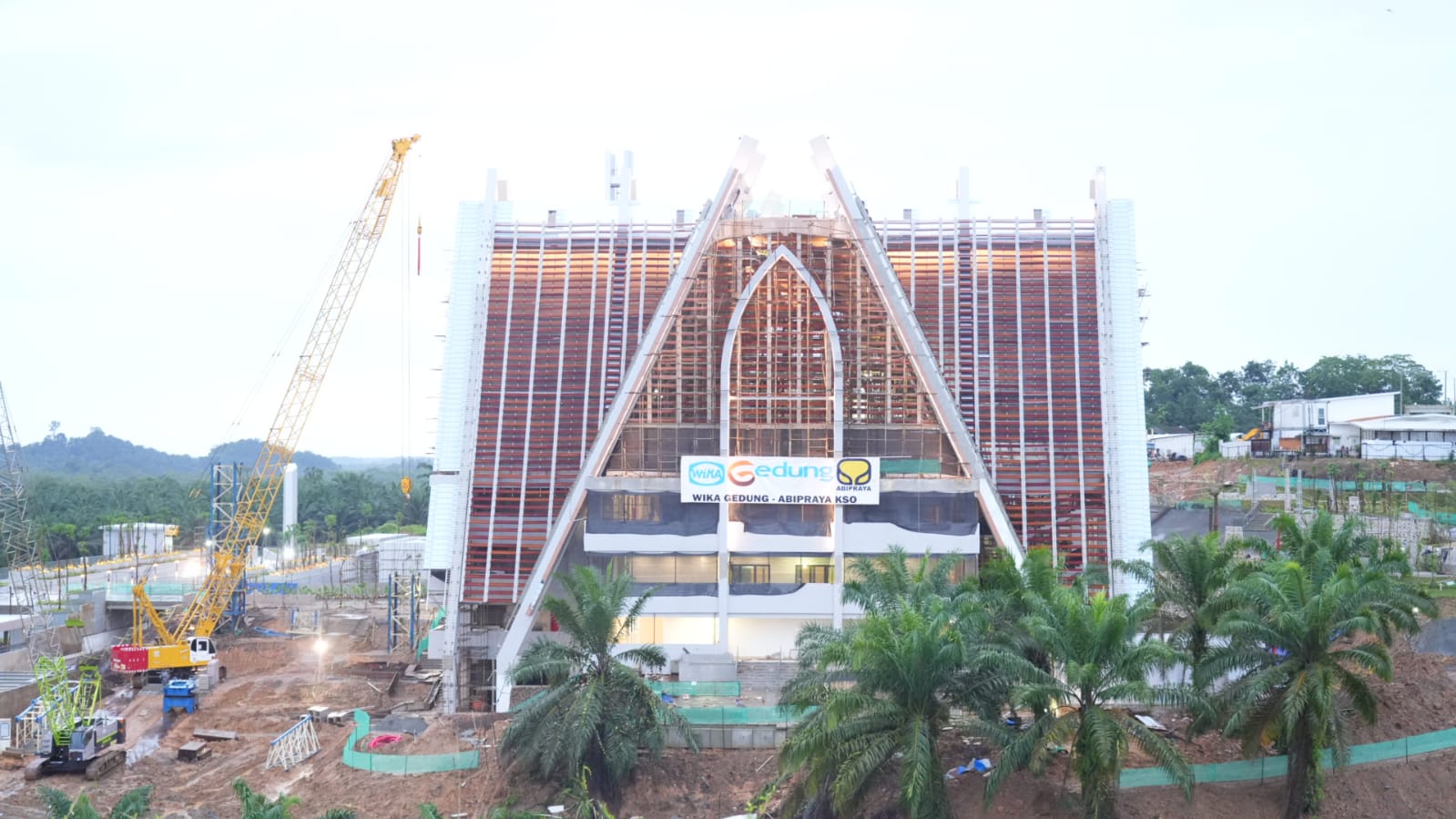 Tinjau Pembangunan Rumah Ibadah di IKN, Menag Harap Keberadaannya Jadi Simbol Harmoni Indonesia