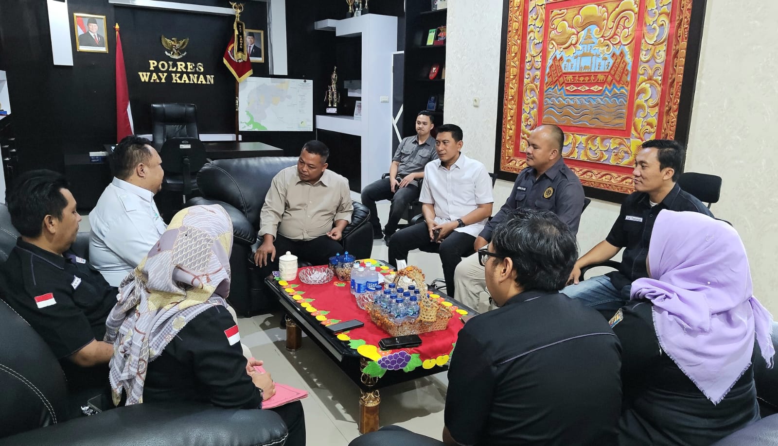 Pengurus Serikat Media Siber Indonesia (SMSI) Kabupaten Waykanan Melakukan Kunjungan Ke Kapolres Waykanan