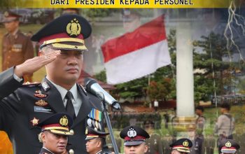 Gelar Upacara Hari Kesadaran Nasional, Kapolres Lampung Utara Berikan Tanda Kehormatan  Dari President Kepada  Personel