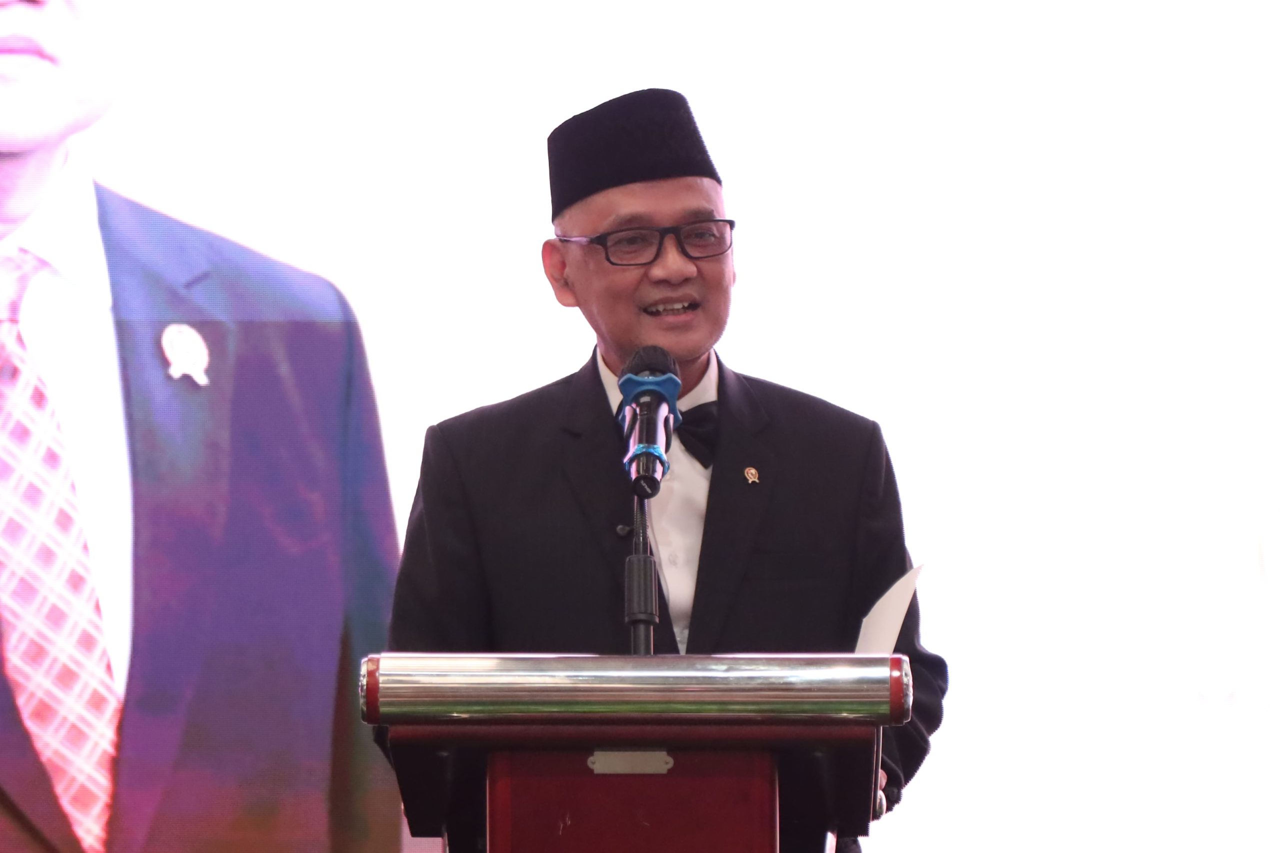 Kemenhaj Serahkan Anggaran Operasional Haji 2026 : Tekankan Tata Kelola Bersih dan Berorientasi Pada Jemaah