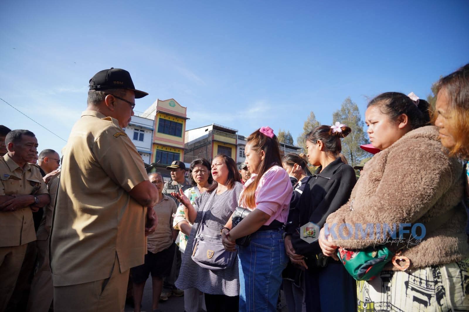 Bupati Karo Turunkan Tim Gabungan Melaksanakan Penertiban dan Penataan Pedagang Pusat Pasar Berastagi