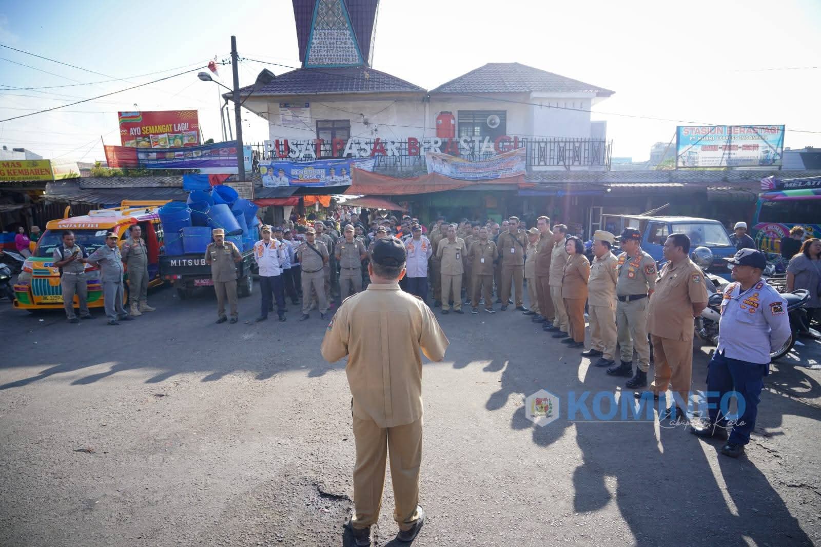 Bupati Karo Turunkan Tim Gabungan Melaksanakan Penertiban dan Penataan Pedagang Pusat Pasar Berastagi