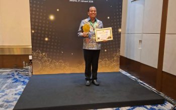 Wujudkan Jaminan Kesehatan, Bupati Karo Terima Penghargaan UHC Award 2026 di Jakarta