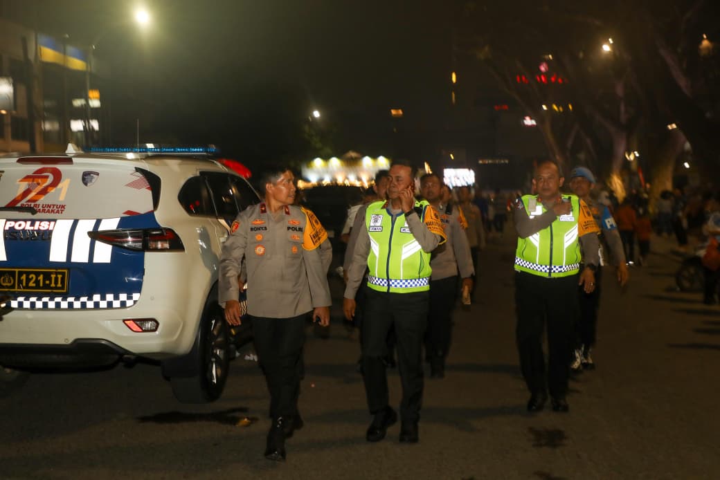 Polda Sumut Sukses Amankan Malam Pergantian Tahun 2026, Situasi Kondusif dan Penuh Empati Polda Sumut Sukses Amankan Malam Pergantian Tahun 2026, Situasi Kondusif dan Penuh Empati