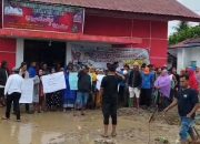 Rakyat Ujung Batu Menggugat Bupati Tapteng: Kepala Desa Diberhentikan Sepihak, Demokrasi Desa Dibunuh