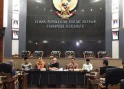 Calon Kuwu Desa Mulyasari dan Santing Audiensi ke DPRD Indramayu, Soroti Dugaan Kejanggalan Pilkades Digital