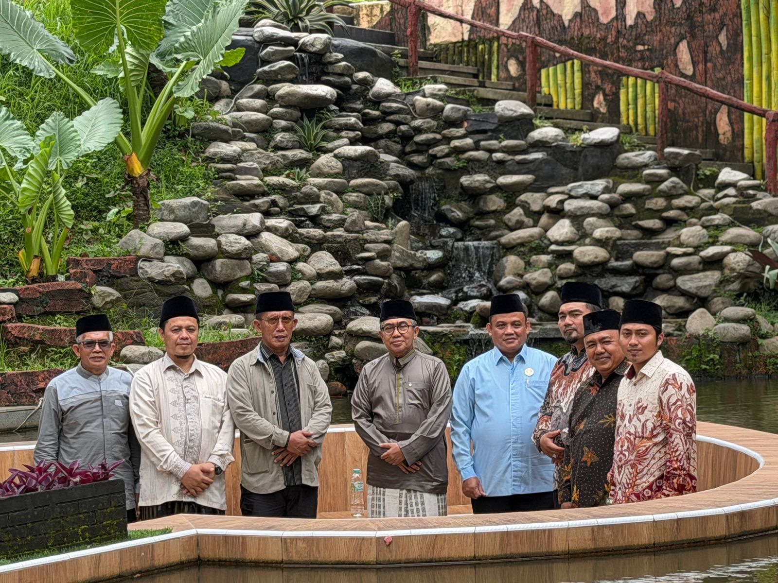 Kemenag Subang Salurkan Beasiswa Gubernur Jabar untuk Santri Pondok Pesantren At-Tawazun