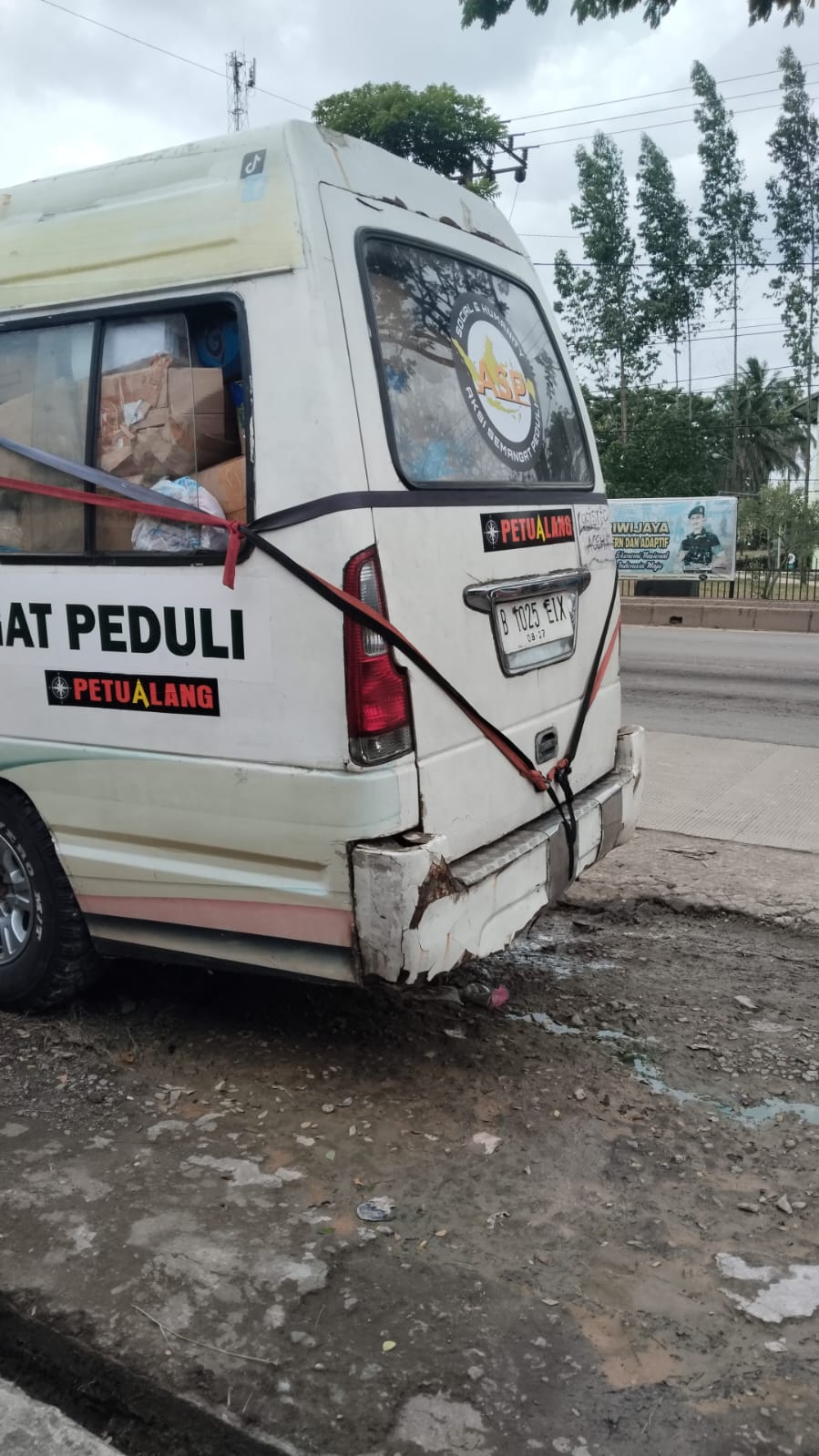 Parah !! Mobil Relawan Pembawa Bantuan Logistik Tujuan Aceh Dipalak Oknum Dishub di Wilayah Palembang