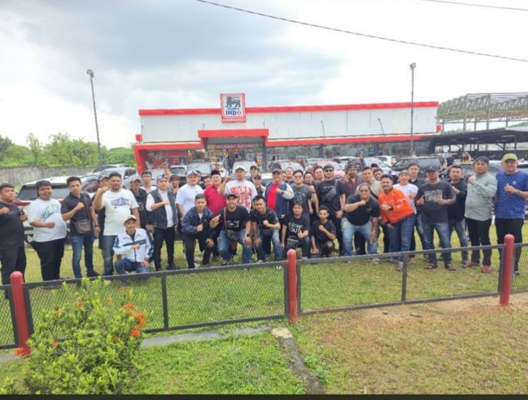Bentrok Antar Ormas di Depan PS Mall Diduga Berawal Dari Pengusiran Juru Parkir Super Indo Km.8